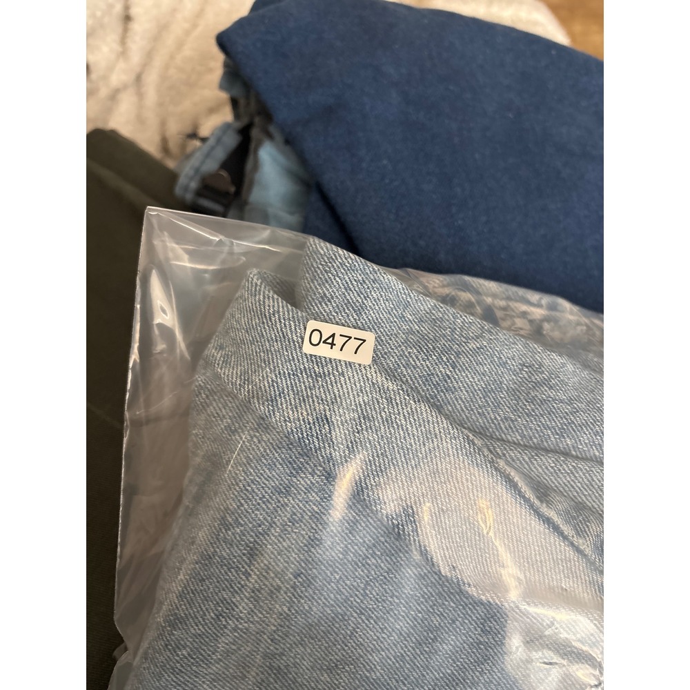 Vintage Levi's 505 Made In Canada - Picture 9 of 9